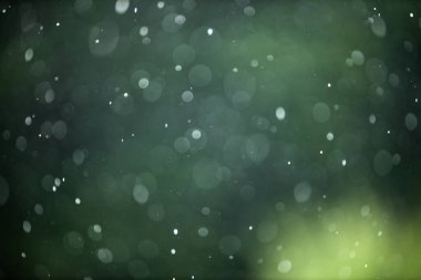 Gökten yağan yağmur, doğaya çok ihtiyaç duyulan nemi getiriyor.