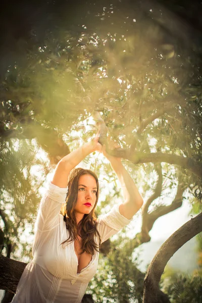 Attractive Young Brunette Beach Olive Trees Looking Both Sensual Natural — Stock Photo, Image