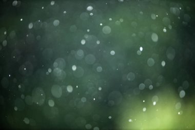 Gökten yağan yağmur, doğaya çok ihtiyaç duyulan nemi getiriyor.