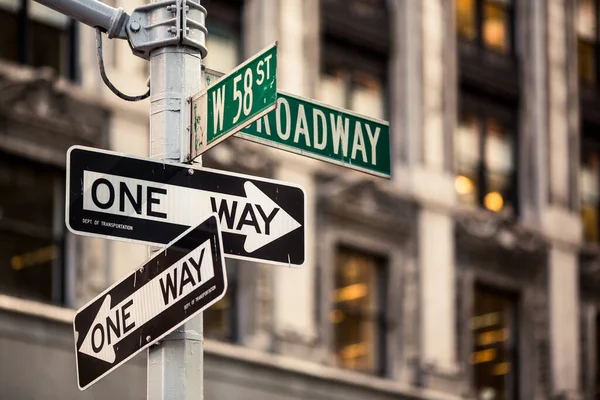 Gatuskylt Broadway Manhattan New York — Stockfoto