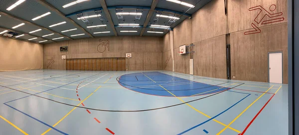 Interiér Prázdného Moderního Tělocvičny Basketbal Florbal Badminton Volejbal Fotbalové Hřiště — Stock fotografie