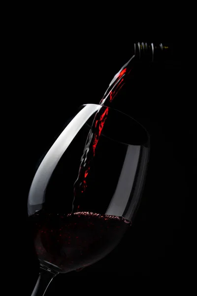 Red Wine Pouring Wine Glass Dark Background Lovely Rich Full — Stock Photo, Image