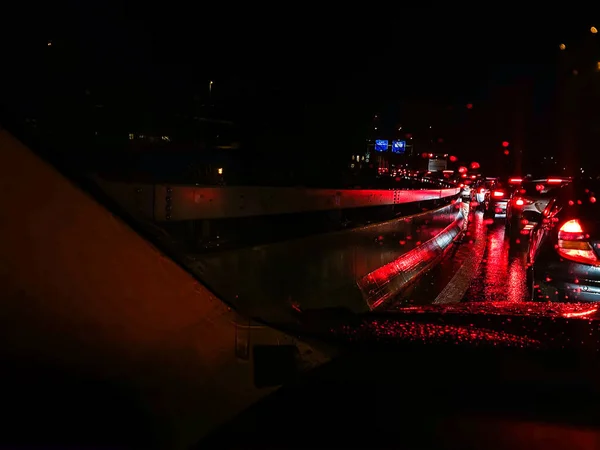 Starker Verkehr Berufsverkehr Einem Modernen Vorort Der Stadt — Stockfoto