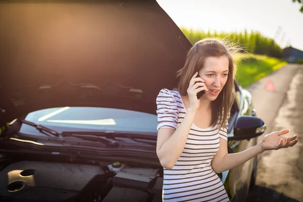Woman calling the roadside service, assistance — Stock Photo, Image