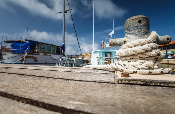 Csónak, pont a Marina dokkoló — Stock Fotó