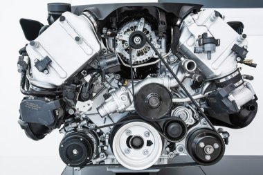 Araba motoru - Modern güçlü araba motoru