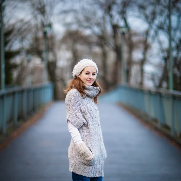 Woman dressed in a warm woolen cardigan — Stock Photo, Image