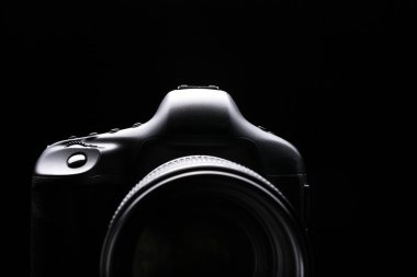 profesyonel modern dslr kamera düşük anahtar görüntü