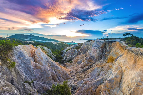 Sunset at valley with colorful rock in Hong Kong — ストック写真