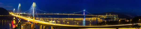 Puente en Hong Kong por la noche —  Fotos de Stock