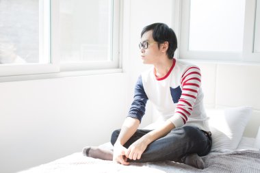 Asyalı adam düşünme