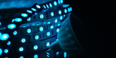 LED lamba ve şerit