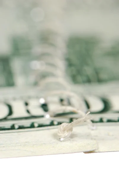 $100 bill, crosslinked white thread — Stock Photo, Image