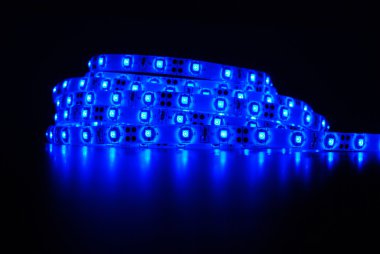 Mavi led şerit