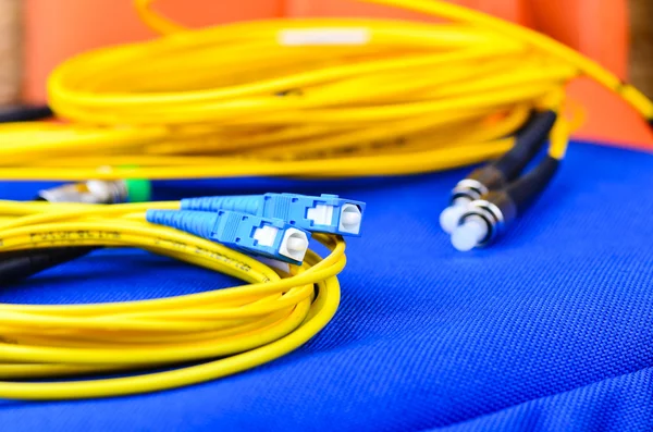 Cabos de rede de fibra óptica . — Fotografia de Stock