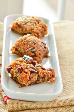 Ev yapımı kızılcık küçük börek