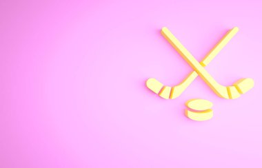 Sarı buz hokeyi sopaları ve pembe arka planda izole edilmiş disk ikonu. Oyun başlasın. Minimalizm kavramı. 3d illüstrasyon 3B canlandırma.