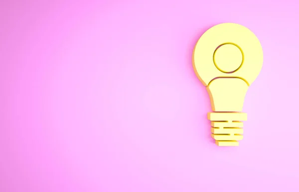 Gelber Menschenkopf Mit Lampensymbol Isoliert Auf Rosa Hintergrund Minimalismus Konzept — Stockfoto