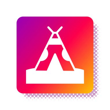 Beyaz arka planda izole edilmiş beyaz geleneksel kızılderili çadırı ya da wigwam ikonu. Kızılderili çadırı. Kare renk düğmesi. Vektör.