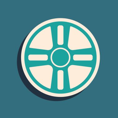 Yeşil arka planda izole edilmiş bir araba simgesi için yeşil alçı tekerleği. Uzun gölge tarzı. Vektör.