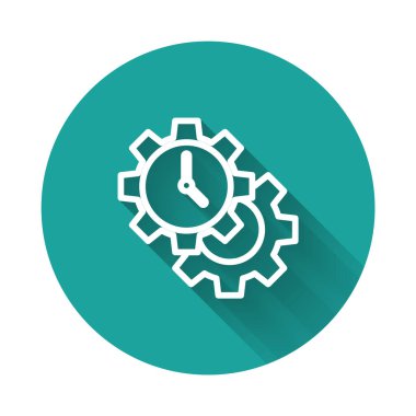 Beyaz çizgi Zaman Yönetimi simgesi uzun gölgeli izole edildi. Saat ve vites tabelası. Üretkenlik sembolü. Yeşil daire düğmesi. Vektör.