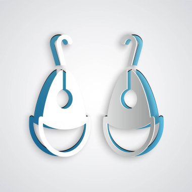 Kağıt kesiği Küpe simgesi gri arkaplanda izole edilmiş. Mücevher aksesuarları. Kağıt sanatı tarzı. Vektör.