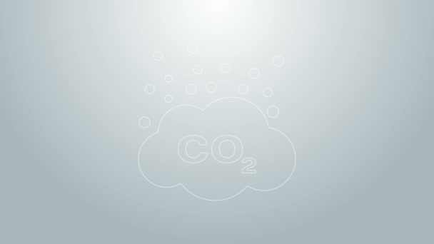 Blå linje CO2-utsläpp i molnikonen isolerad på grå bakgrund. Koldioxidformel symbol, smog förorening koncept, miljö koncept. 4K Video motion grafisk animation — Stockvideo