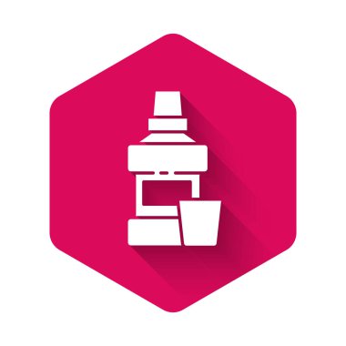 Beyaz ağız gargarası plastik şişe ve uzun gölgeli cam ikon. Ağzını çalkalamak için sıvı. Ağız bakım ekipmanları. Pembe altıgen düğmesi. Vektör.