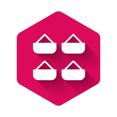 Uzun gölgeli beyaz Hint baharat ikonu. Pembe altıgen düğmesi. Vektör.