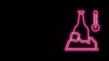 Parlayan neon hattı siyah arka planda izole edilmiş soğuk bira şişesi ikonu. 4K Video hareketli grafik canlandırması