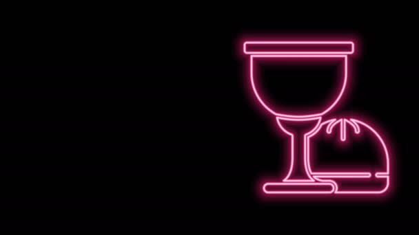 Glowing neon line Holy grail or chalice icon isolated on black background. Cawan Kristen. Ikon Kristen. Animasi grafis gerak Video 4K — Stok Video