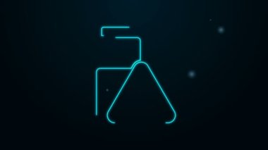 Parlayan neon hattı Smartphone şarj ikonu siyah arkaplanda izole edildi. Şarjı az bir telefon. 4K Video hareketli grafik canlandırması