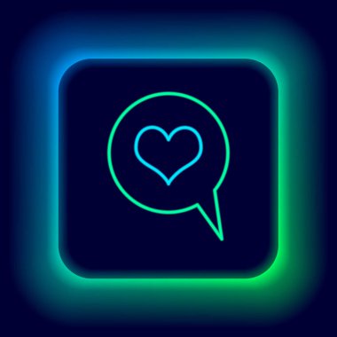 Parlayan neon hattı Heart konuşma balonu simgesinde siyah arkaplanda izole edildi. Mesaj baloncuğunda kalp şekli. Aşk işareti. Sevgililer Günü sembolü. Renkli taslak konsepti. Vektör