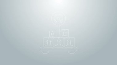 Gri arkaplanda izole edilmiş karton kutu simgesiyle mavi çizgi ölçeklendirmesi. Lojistik ve teslimat. Dağıtım paketinin ağırlığı bir ölçekte. 4K Video hareketli grafik canlandırması