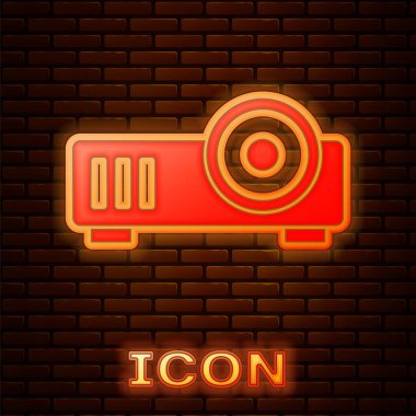 Parlayan neon sunumu, film, film, medya projektörü ikonu tuğla duvar arka planında izole edilmiş. Vektör.