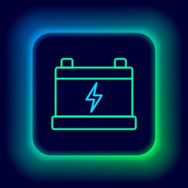 Parlak neon çizgili araba aküsü simgesi siyah arkaplanda izole edildi. Akümülatör bataryası enerji ve elektrik akümülatörü bataryası. Renkli taslak konsepti. Vektör