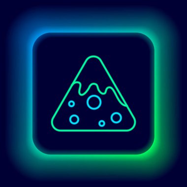 Parlayan neon hattı Nachos simgesi siyah arkaplanda izole edildi. Tortilla cipsi veya nachos tortilla. Geleneksel Meksika fast food 'u. Renkli taslak konsepti. Vektör