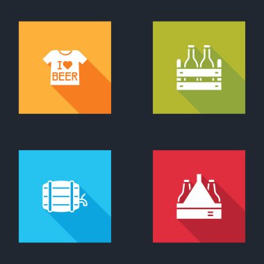 Bira tişörtü, bira şişeleri, tahta fıçı ve ikon. Vektör