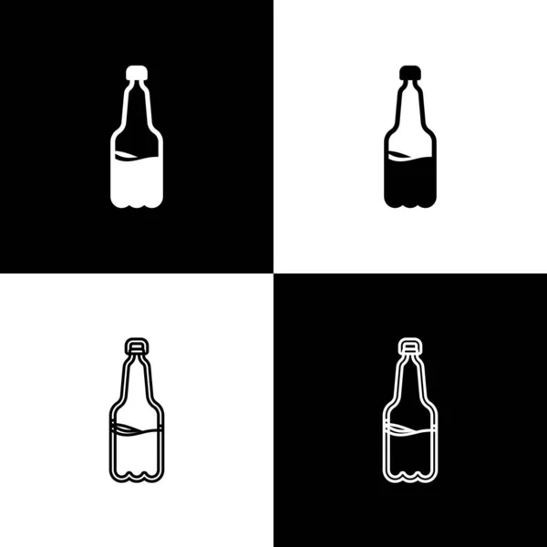 黒と白の背景に分離されたプラスチックビールボトルのアイコンを設定します ベクトル — ストックベクタ
