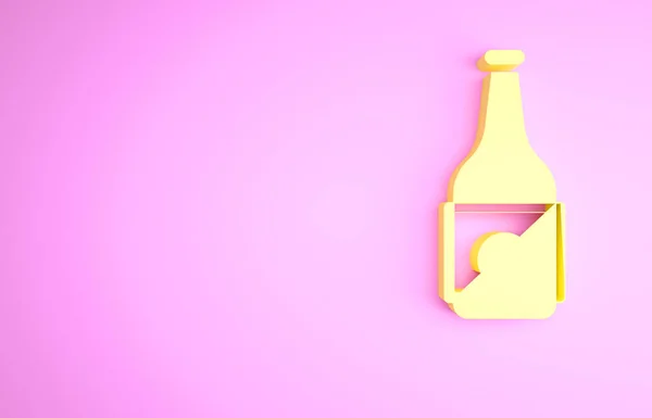 Icône Bouteille Bière Jaune Isolée Sur Fond Rose Concept Minimalisme — Photo