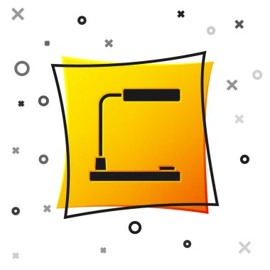 Beyaz arkaplanda siyah masa lambası simgesi izole edildi. Masa lambası. Sarı kare düğme. Vektör