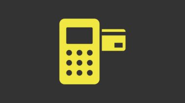 Gri arkaplanda izole edilmiş kredi kartı simgesine sahip Sarı Pos terminali. Ödeme terminali işlemi. 4K Video hareketli grafik canlandırması