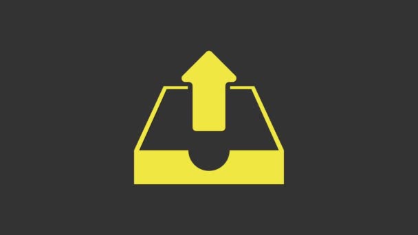 Yellow Prześlij ikonę skrzynki odbiorczej izolowaną na szarym tle. 4K Animacja graficzna ruchu wideo — Wideo stockowe