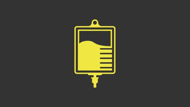 グレーの背景に黄色のIVバッグアイコンを隔離。バッグのアイコンだ。血の概念を寄付する。治療と治療の概念,化学療法.4Kビデオモーショングラフィックアニメーション — ストック動画