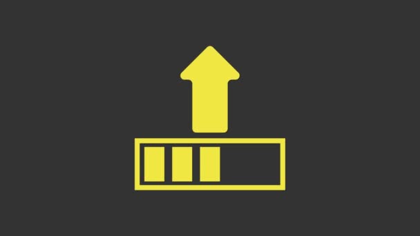 Gelbes Ladesymbol isoliert auf grauem Hintergrund. Upload in Arbeit. Fortschrittsbalken-Symbol. 4K Video Motion Grafik Animation — Stockvideo