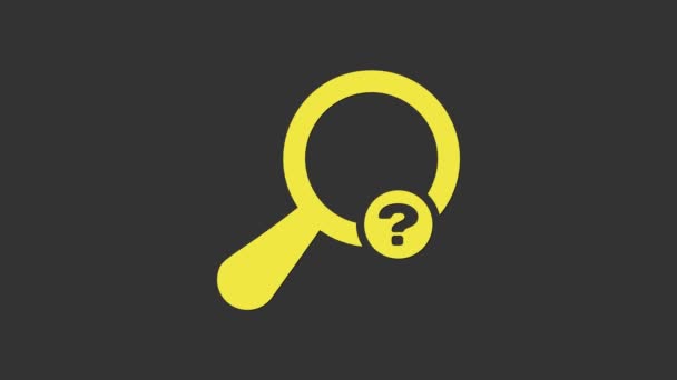 Žlutá Neznámá ikona hledání izolovaná na šedém pozadí. Lupa a otazník. Grafická animace pohybu videa 4K