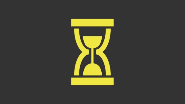 Yellow Old hourglass with flowing sand icon isolated on grey background. Sand clock sign. Business and time management concept. 4K Video motion graphic animation — Stock Video