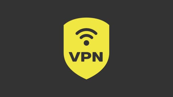 Geel schild met VPN en wifi draadloos internet netwerk symbool pictogram geïsoleerd op grijze achtergrond. VPN beschermt het veiligheidsconcept. 4K Video motion grafische animatie — Stockvideo