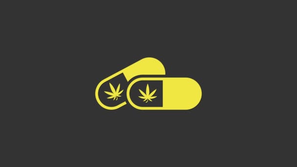 Pillole mediche gialle con l'icona di marijuana o foglie di cannabis isolate su sfondo grigio. Falsificazione di estratti di olio di cannabis in barattoli. Animazione grafica 4K Video motion — Video Stock