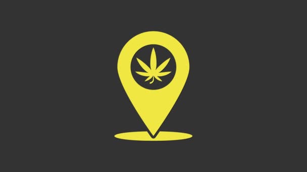 Puntero de mapa amarillo e ícono de hoja de marihuana o cannabis aislado sobre fondo gris. Un símbolo de cáñamo. Animación gráfica de vídeo 4K — Vídeo de stock